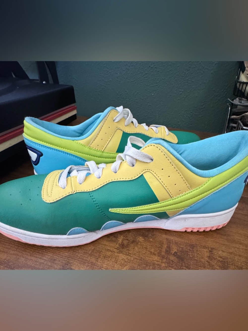 FILA Nickelodeon Rocko's Modern Life, Yellow & Light Blue Low-Top Sneakers